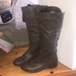 Brand new Knee high boots- faux leather size 8